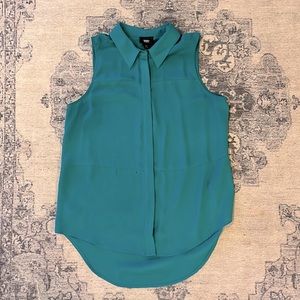 Mossimo Sleevless Button Down Blouse